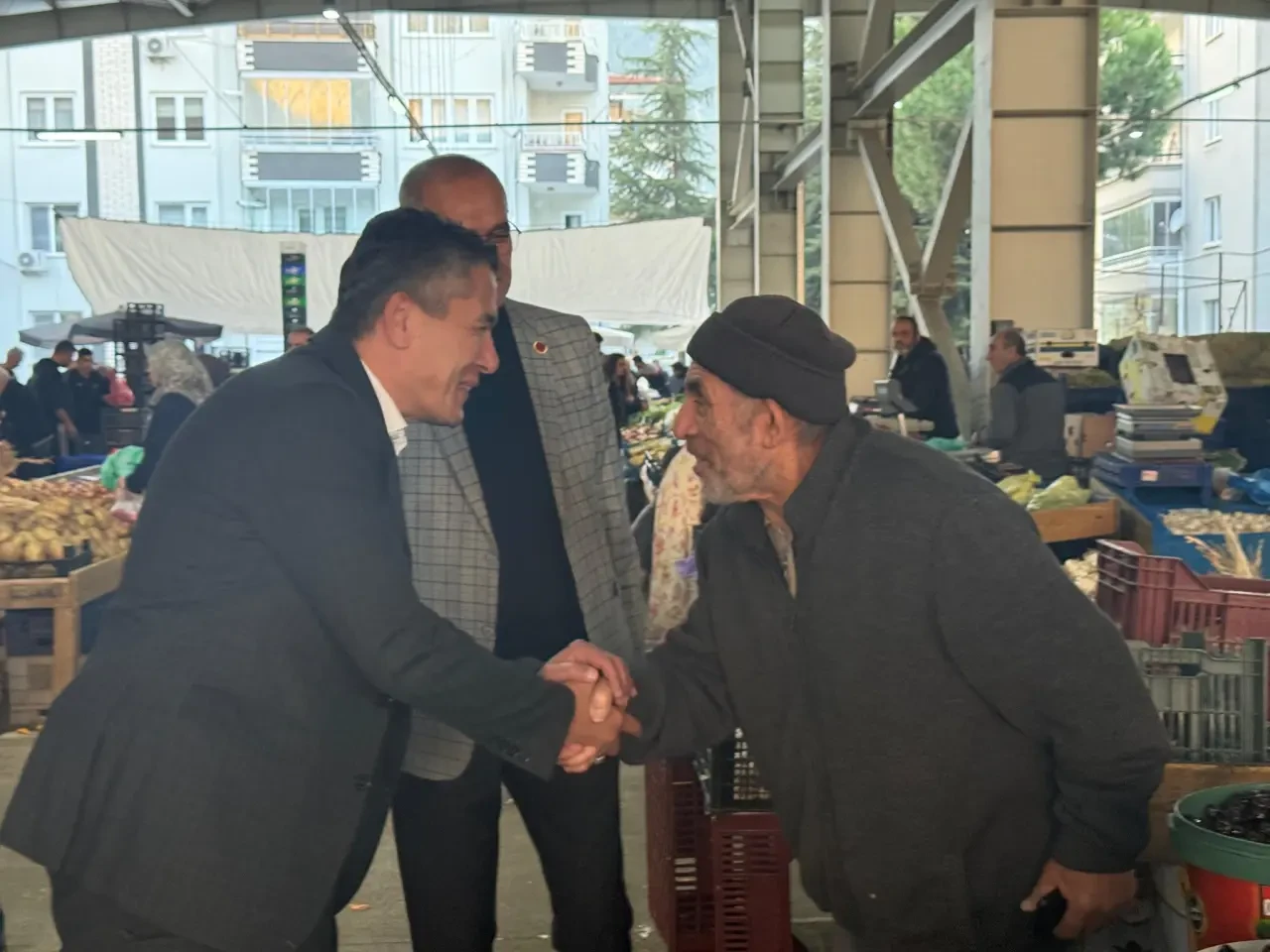 Amasya MHP, Pazarın Nabzını Tuttu 2