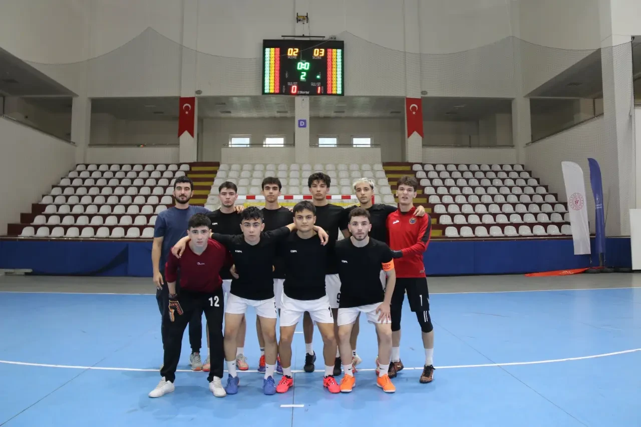 Amasya’da Okul Sporları Futsal Müsabakaları Başladı 2