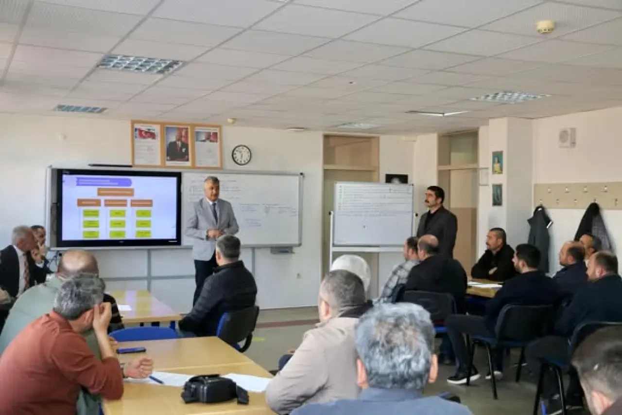 Merzifon’da Eğitim Liderleri Bir Araya Geldi 1