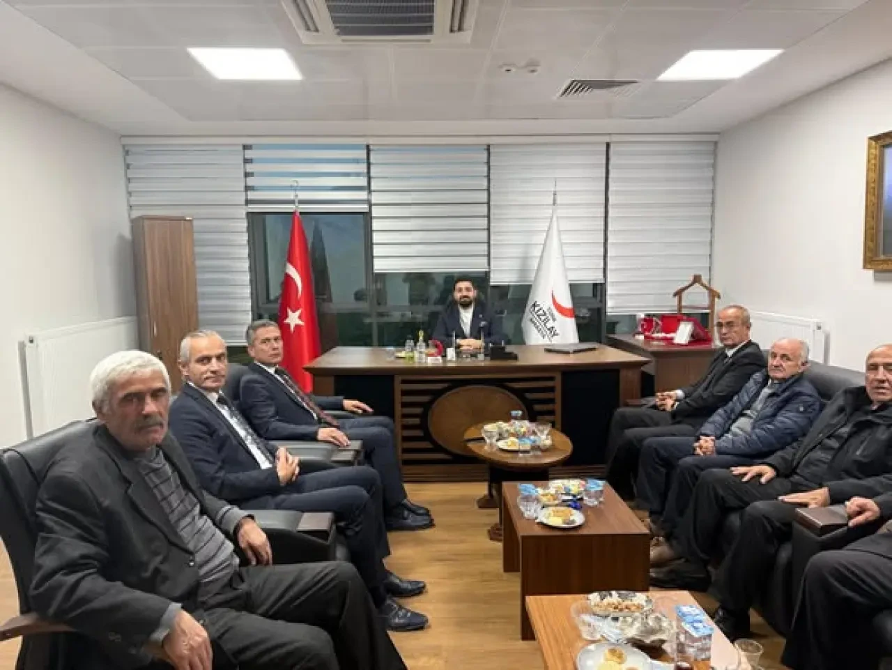 MHP Amasya Teşkilatı Halkla Kucaklaştı 2