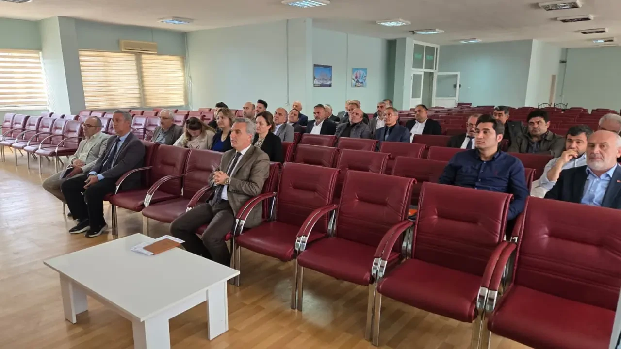 Suluova’da 1. Dönem Ortak Sınav Toplantısı Gerçekleştirildi 3