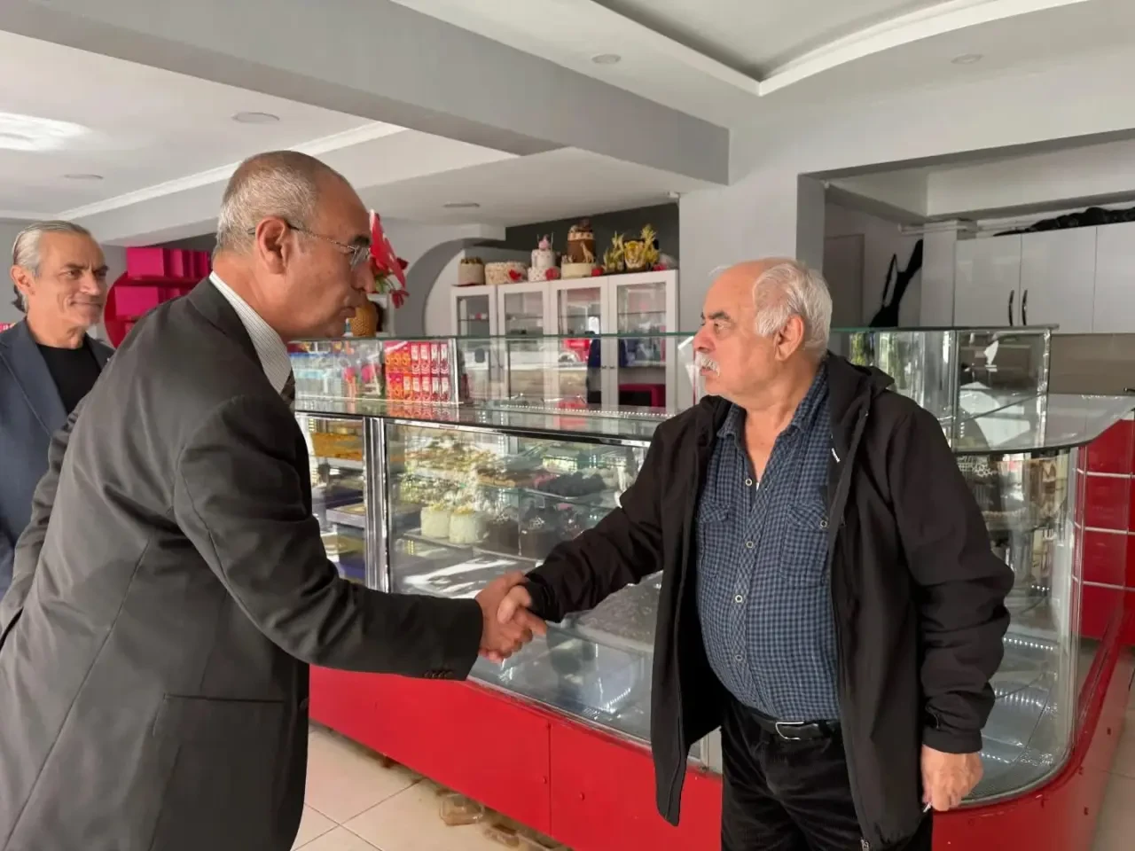 MHP Amasya Teşkilatından Esnaf Ziyaretleri: “Derdiniz Derdimiz” 3