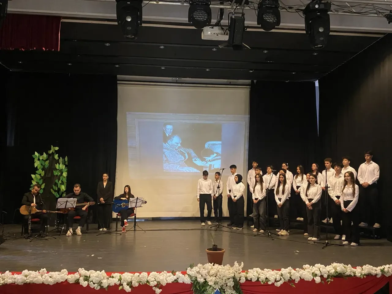 Merzifon’da Öğretmenler Günü Coşkusu 4