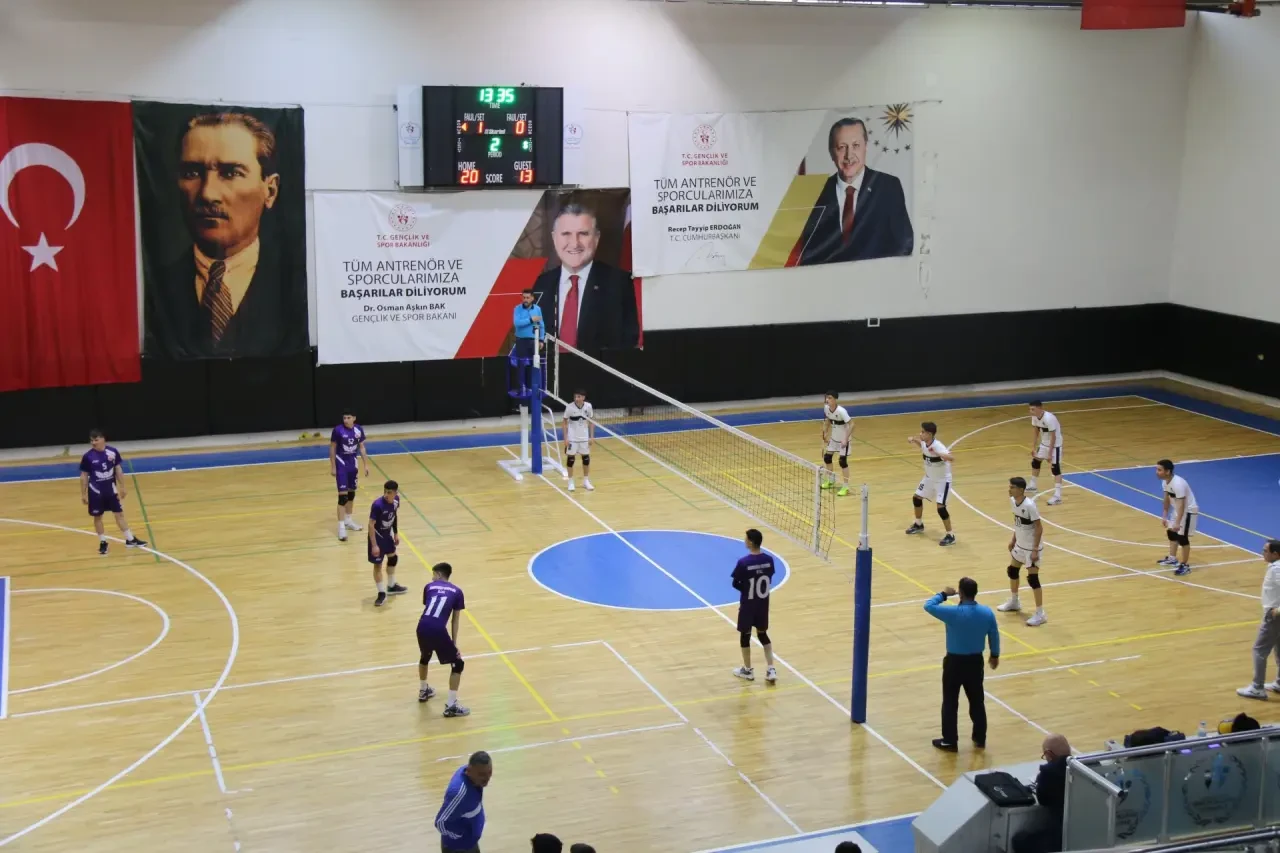 Amasya’da Voleybol Müsabakaları Başladı 1