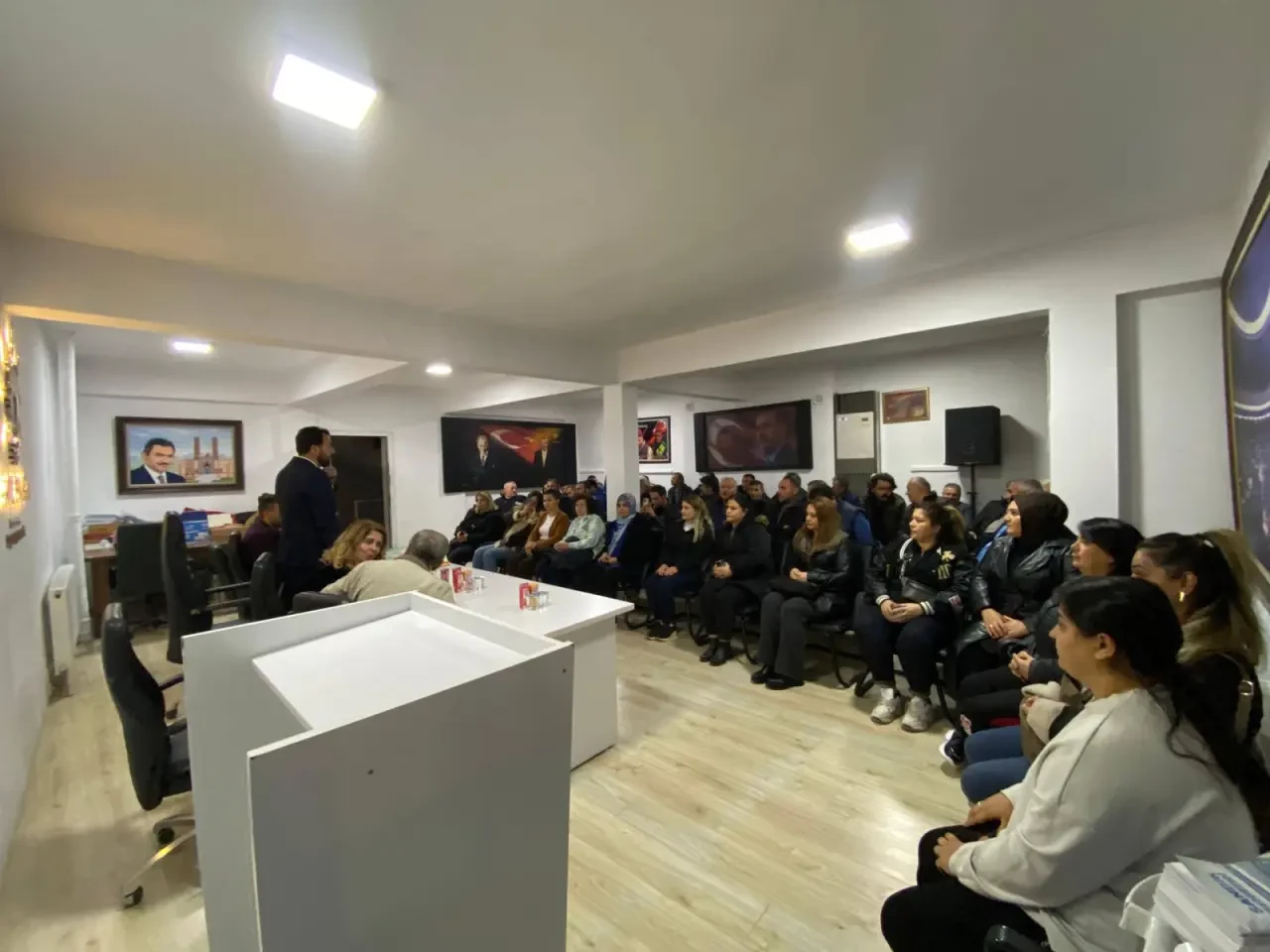 YÖNETİM BİRİNCİ YILINI DEĞERLENDİRDİ 1