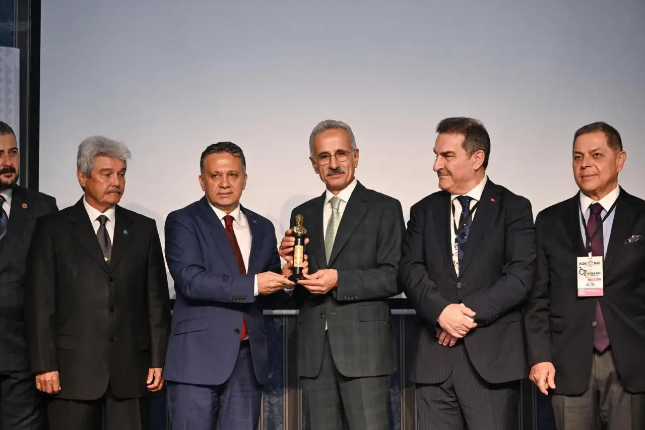 KÜRESEL GAZETECİLER KONSEYİ 5. MEDYA ÇALIŞTAYI TAMAMLANDI 4