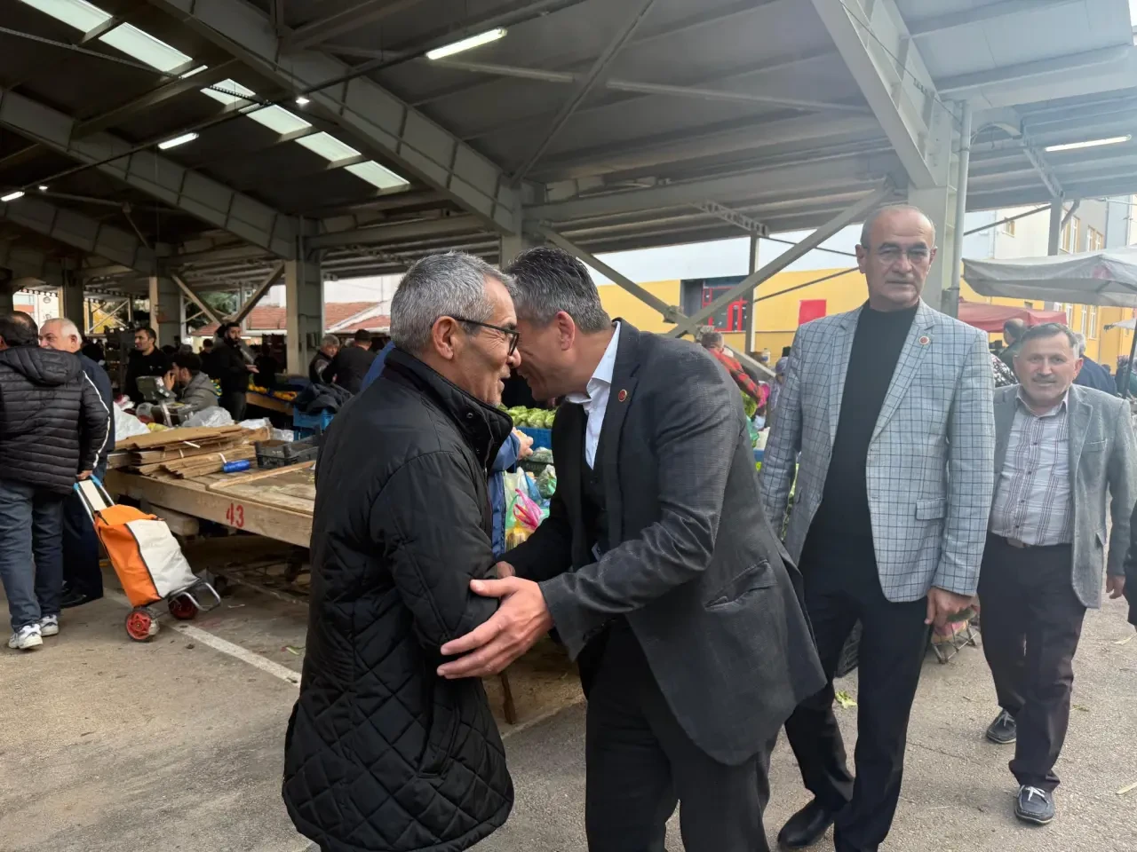 Amasya MHP, Pazarın Nabzını Tuttu 3