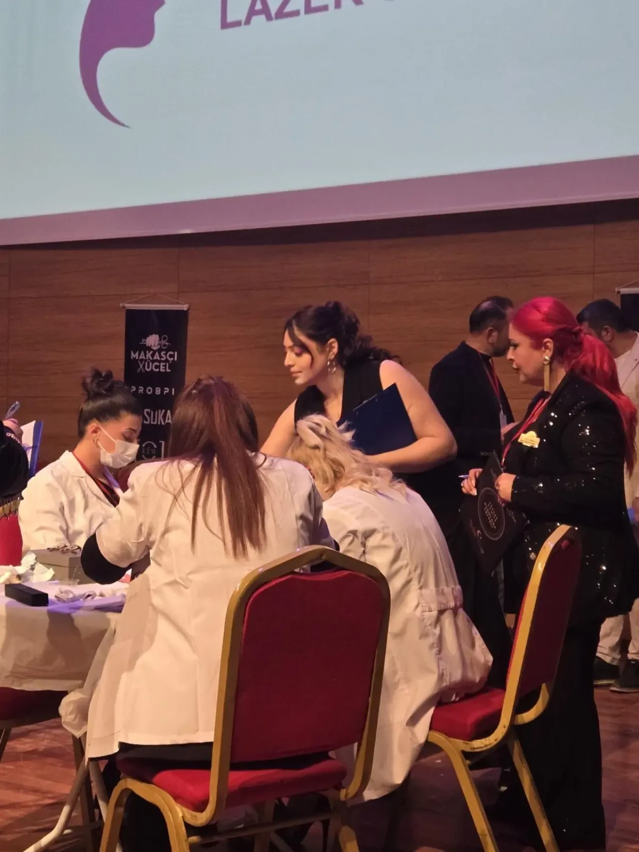 Türkiye’nin Sihirli Elleri’nde Büyük Başarı: Yılın Parlayan İsmi Burcu Kaya 5