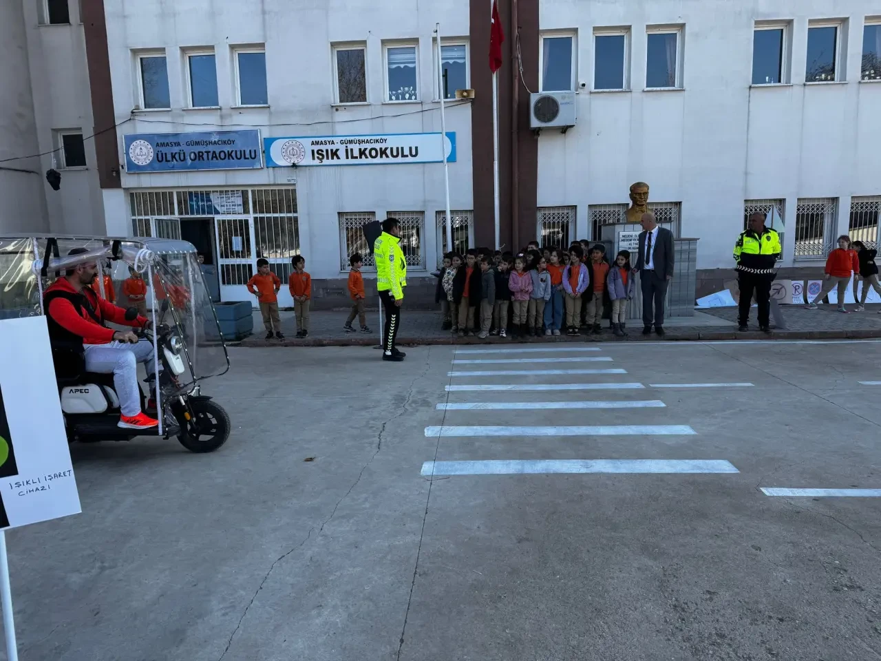 Gümüşhacıköy’de Miniklere Trafik Eğitimi 3