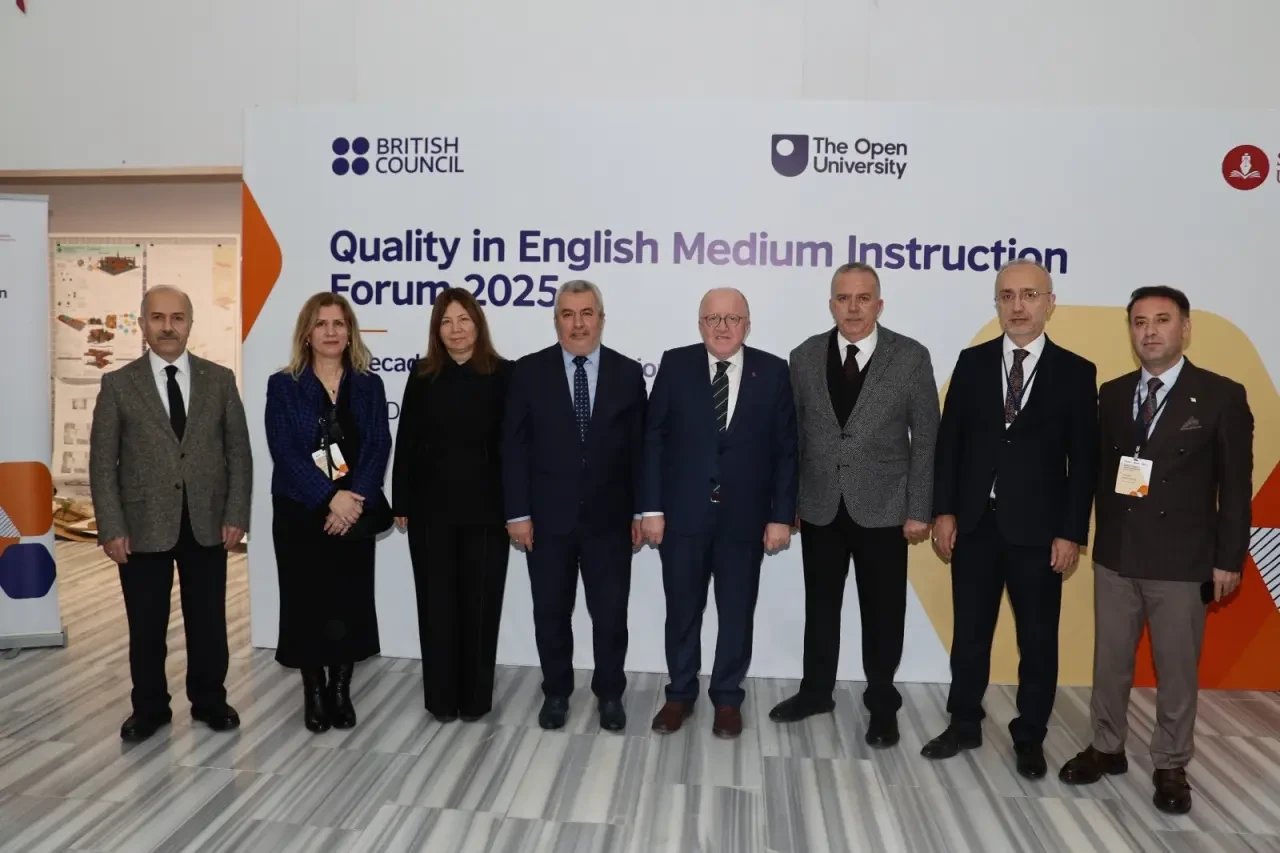 Rektör Turabi QEMI Forum 2025’te 3