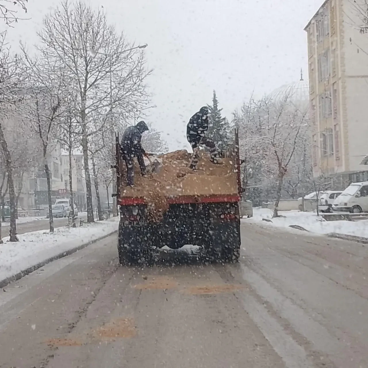 Merzifon’da Kar Mesaisi: Belediye Ekipleri 7/24 Sahada 1