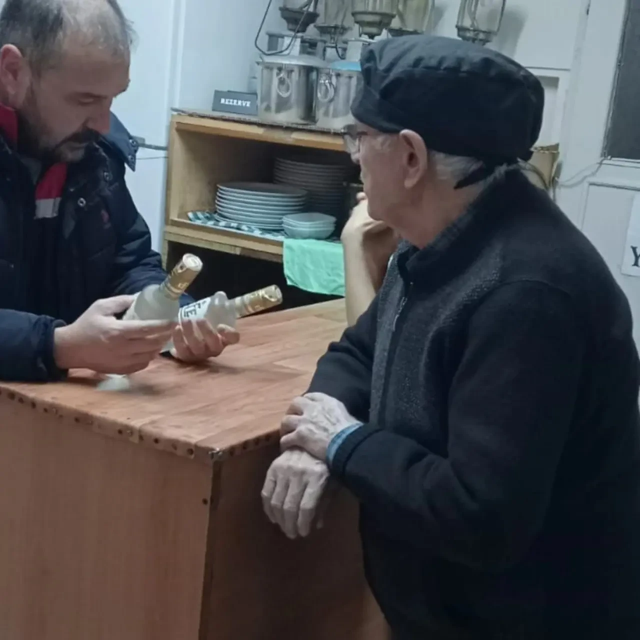 Merzifon’da Yılbaşı Öncesi Alkollü İçki Denetimleri Yapıldı 3