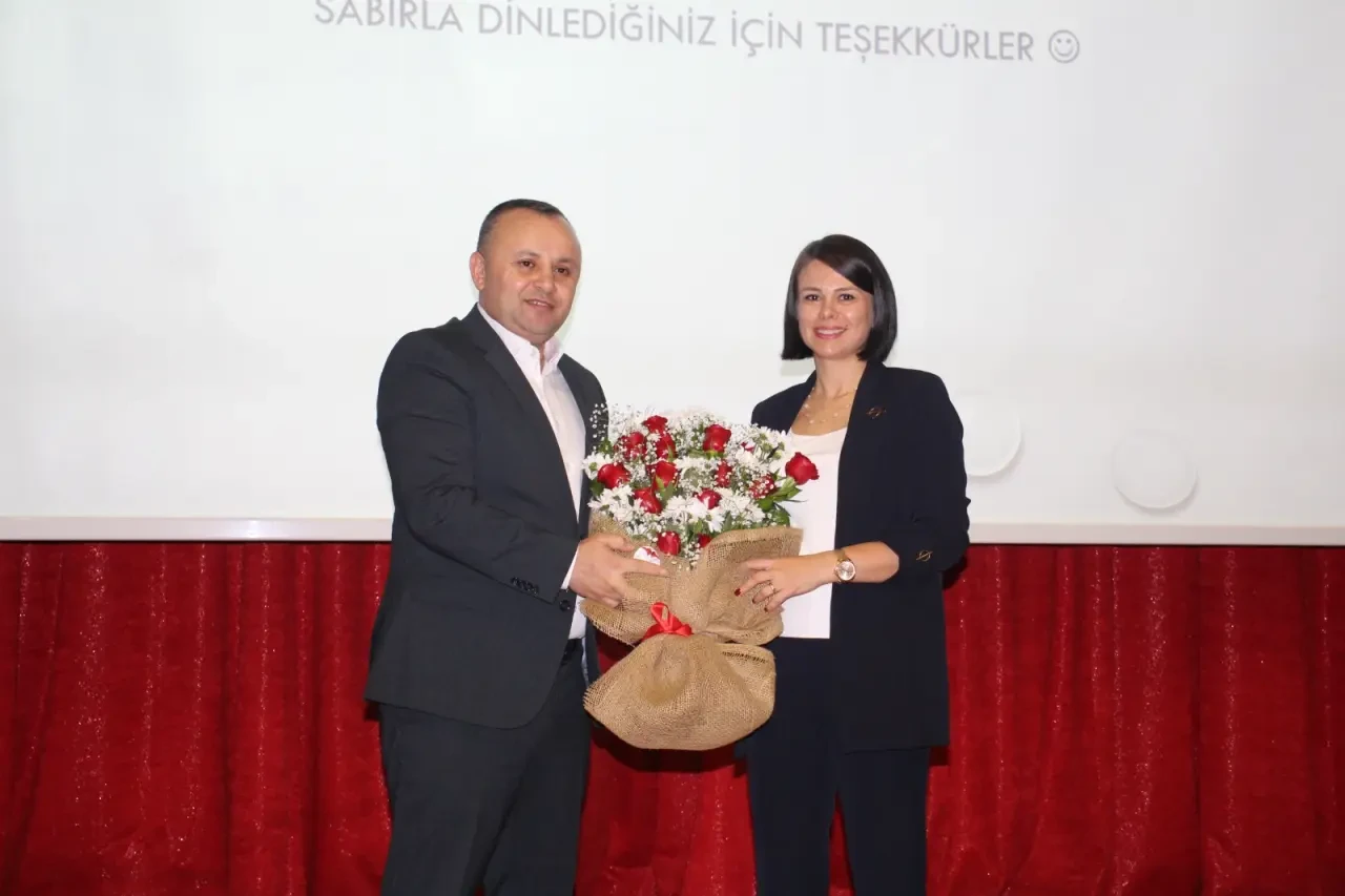 Çiçekli: “İnsan hakları bir duruştur” 3