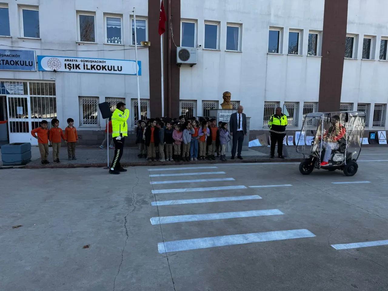 Gümüşhacıköy’de Öğrencilere Trafik Eğitimi 5