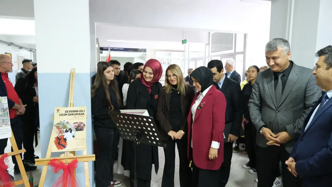 “Sevginin Dili Cicim Dokumada” Sergisi ve Paneli Amasya’da Gerçekleştirildi 2