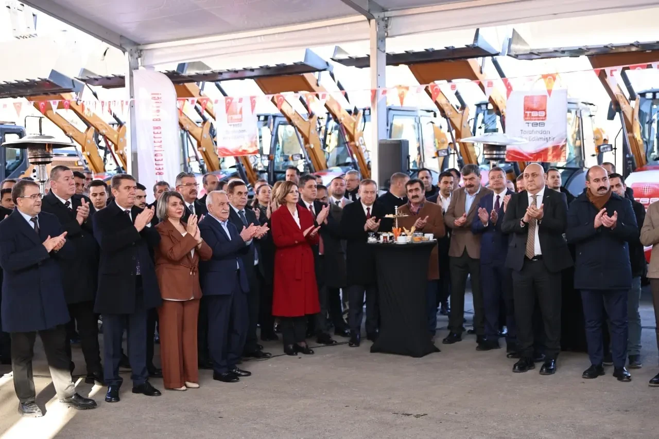 Merzifon Belediyesi’ne Yeni Çöp Kamyonu 2