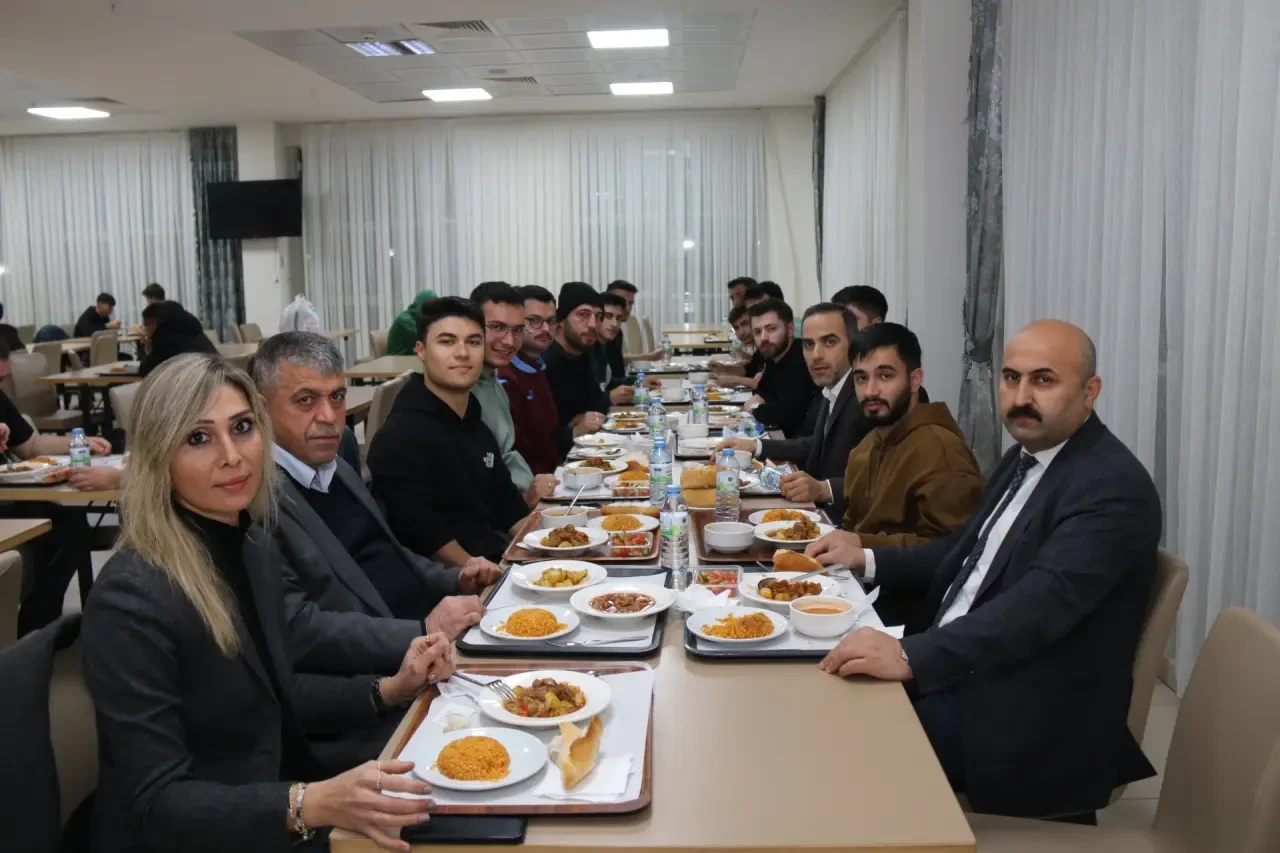 Amasya’da Yurt Buluşması: İl Müdürü Osman Ercan Öğrencilerle Aynı Sofrada 1