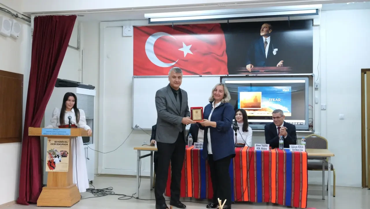 “Sevginin Dili Cicim Dokumada” Sergisi ve Paneli Amasya’da Gerçekleştirildi 4