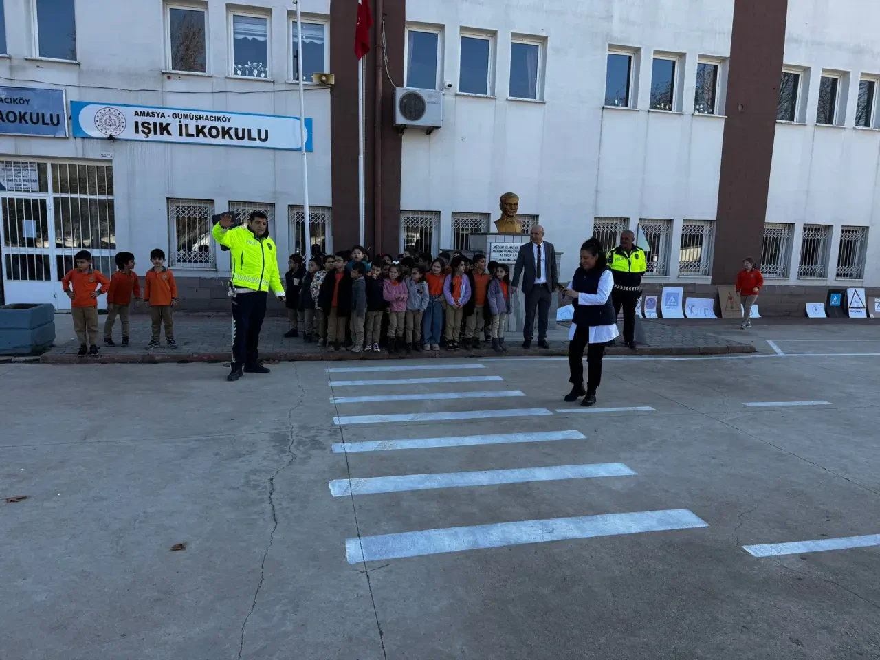 Gümüşhacıköy’de Miniklere Trafik Eğitimi 4