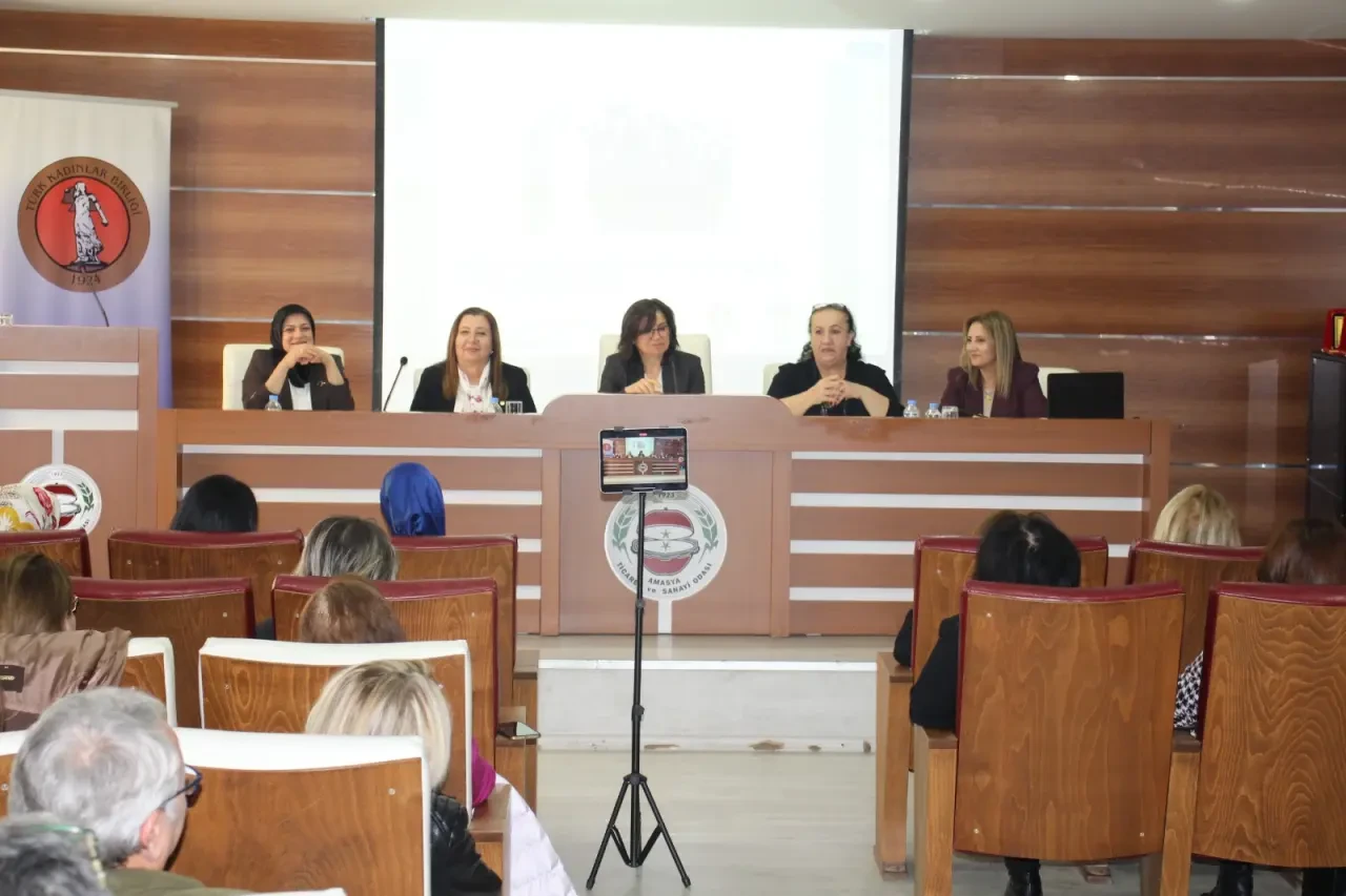 Kadın Muhtarlar ve Başkan: Söz Kadının! 2