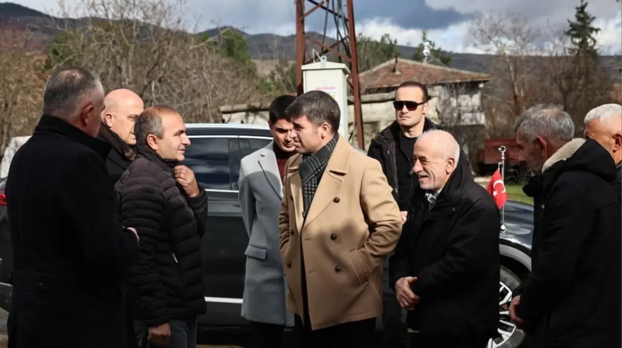 Vali Önder Bakan Çambükü Köyü’nde Vatandaşlarla 2