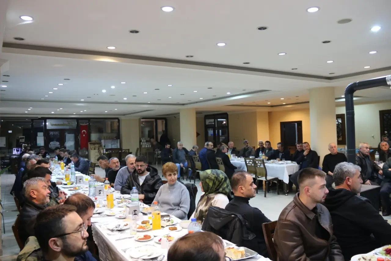 AK Parti Amasya Teşkilatı Ziyaret’te Bir Araya Geldi 7