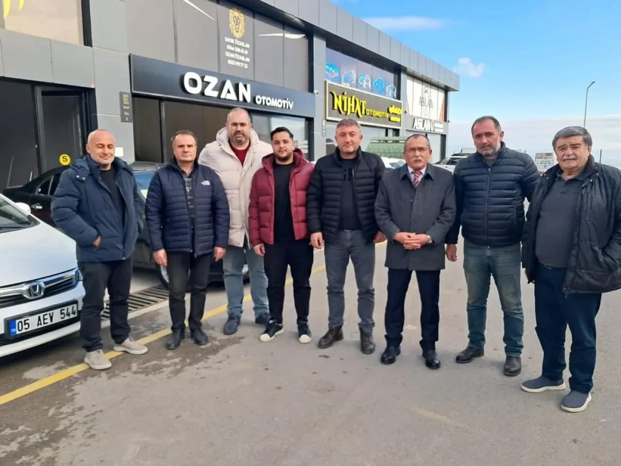 Merzifon CHP Heyeti Oto Galericiler Sitesi’nde 3