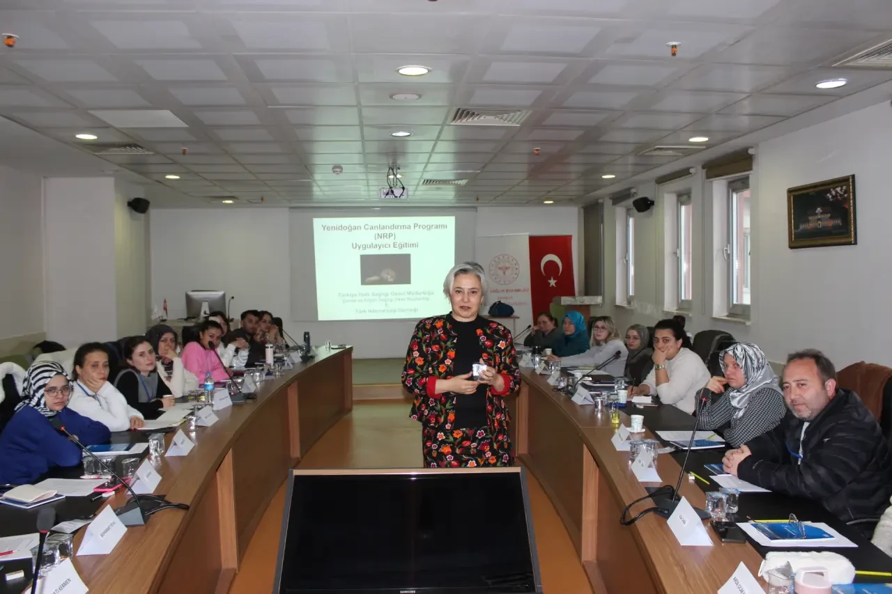 Amasya’da Yenidoğan Canlandırma Eğitimi Başladı 9