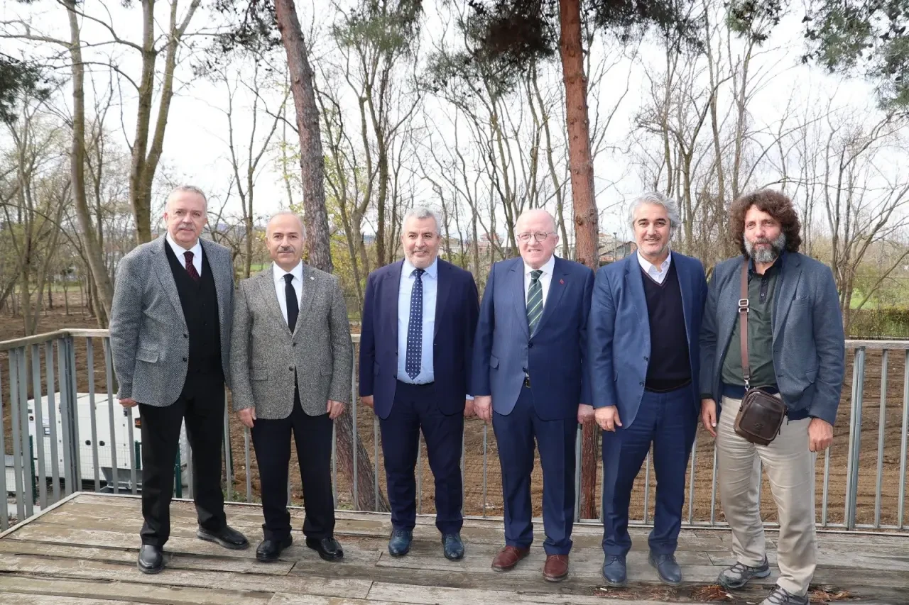 Rektör Turabi QEMI Forum 2025’te 5