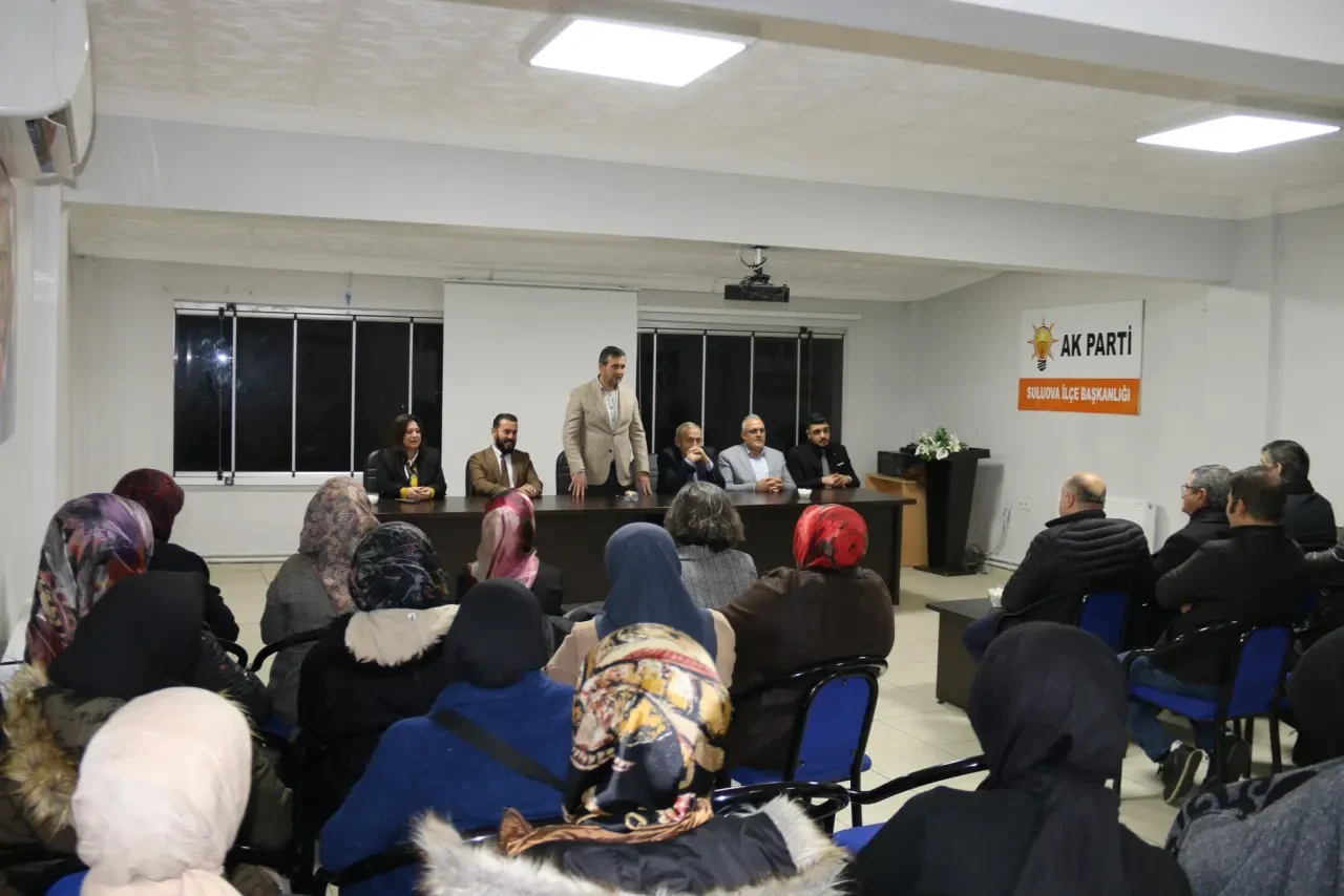 AK Parti Suluova’da Tam Kadro Toplandı 3