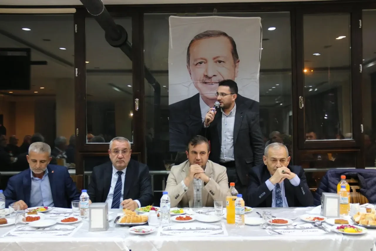 AK Parti Amasya Teşkilatı Ziyaret’te Bir Araya Geldi 3