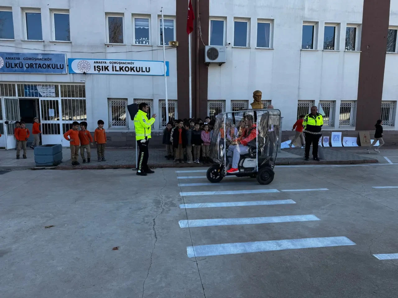 Gümüşhacıköy’de Öğrencilere Trafik Eğitimi 3