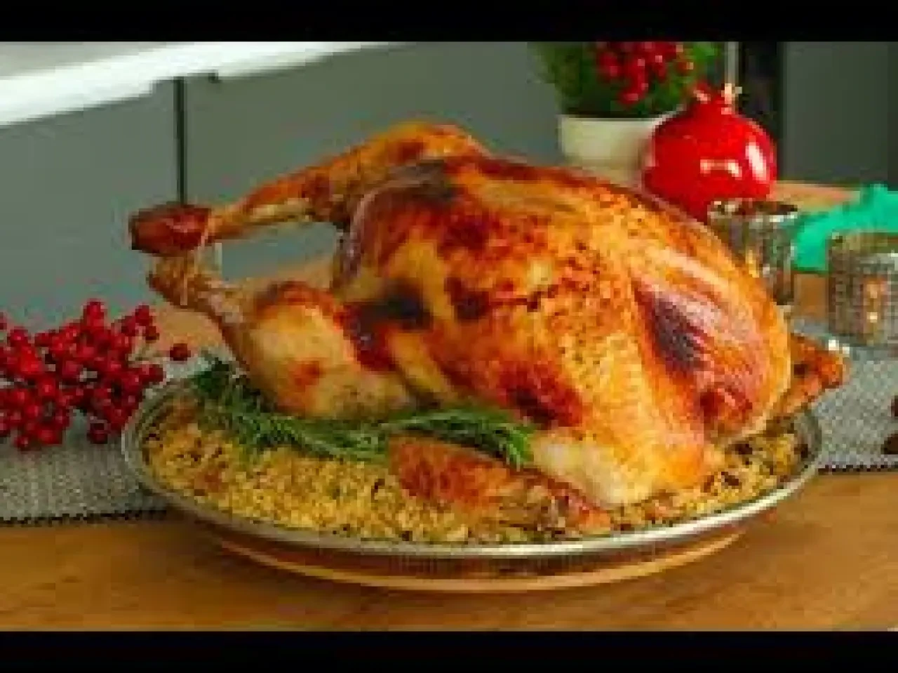 Yılbaşının Vazgeçilmezi Hindi: Pişirme, Sunum ve Lezzet Püf Noktaları 1