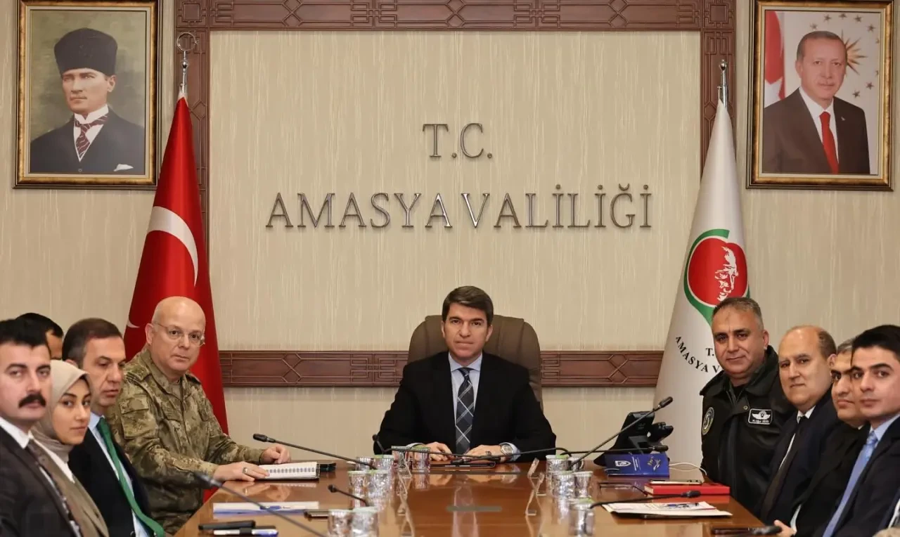 Amasya’da 2025 Yılının Son İl Güvenlik ve Asayiş Toplantısı Gerçekleştirildi 4