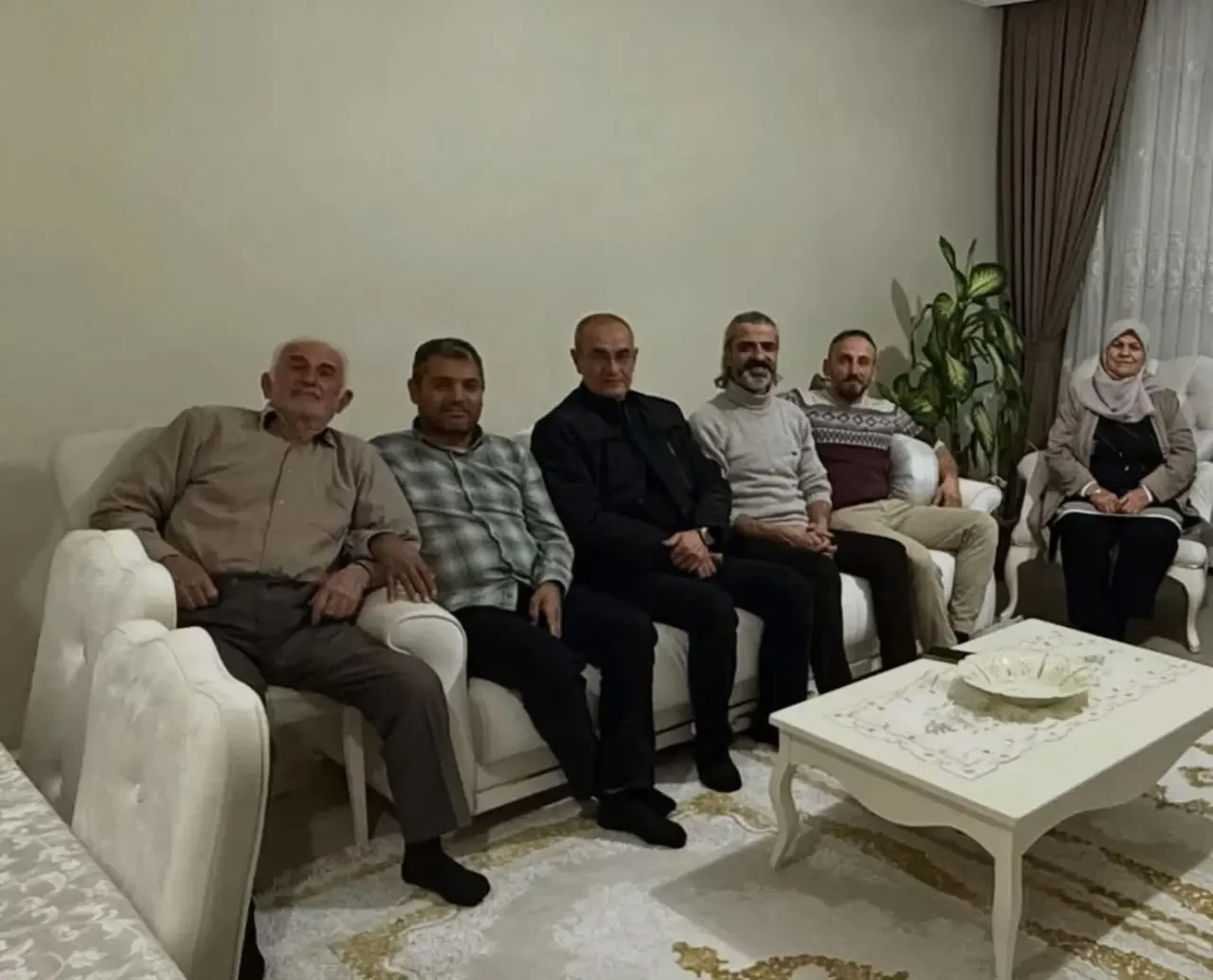 MHP Amasya Teşkilatı Hacılar Meydanı’nda 3