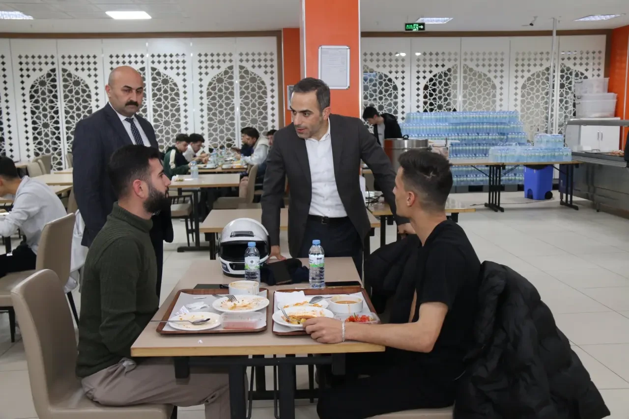 Amasya’da Yurt Buluşması: İl Müdürü Osman Ercan Öğrencilerle Aynı Sofrada 5