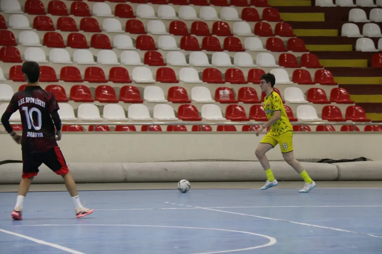 Amasya’da Okul Sporları Futsal İl Birinciliği Tamamlandı 4
