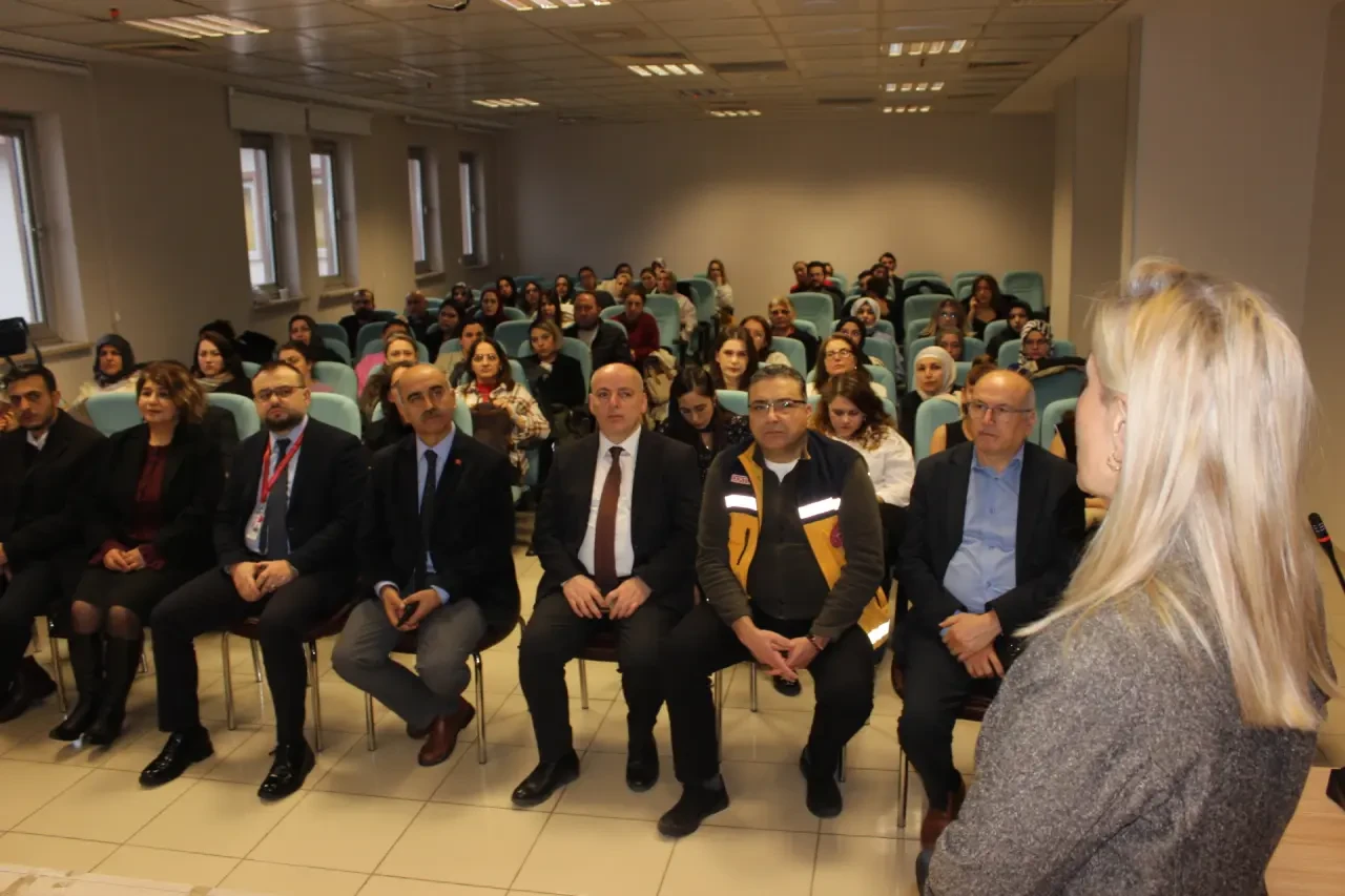 Amasya’da Yenidoğan Canlandırma Eğitimi Başladı 5