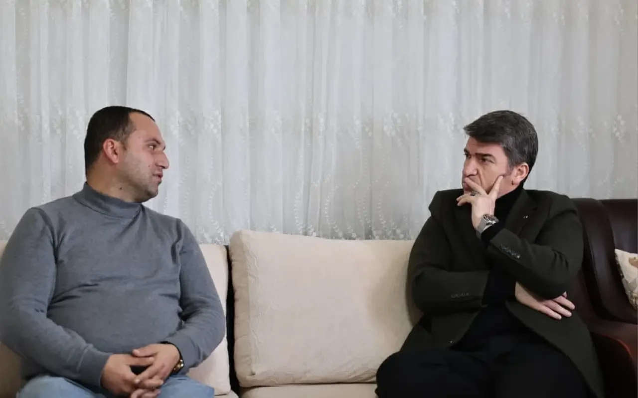 Bakan’dan Şehit Ailesine Taziye Ziyareti 3