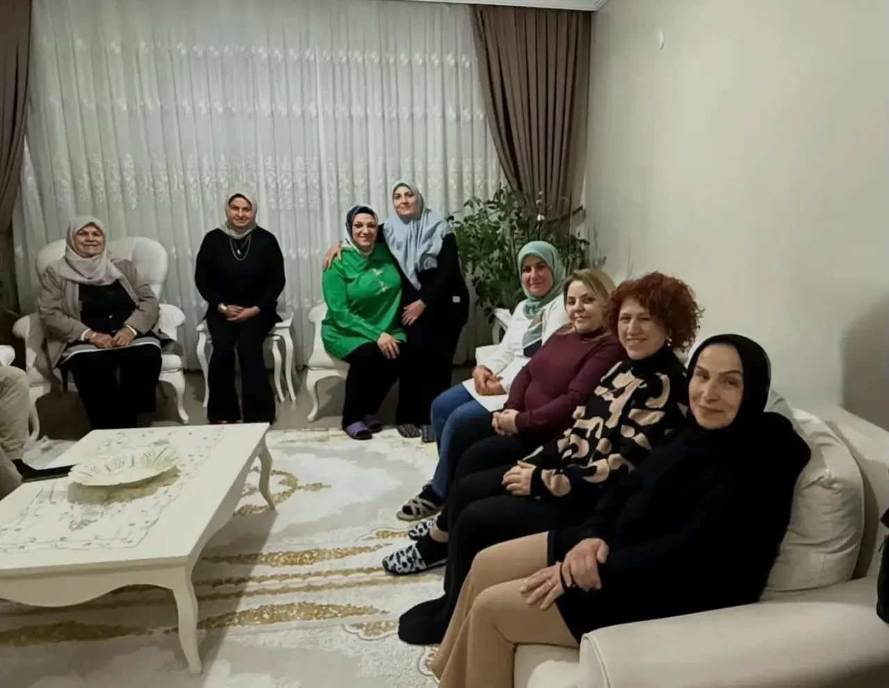 MHP Amasya Teşkilatı Hacılar Meydanı’nda 2