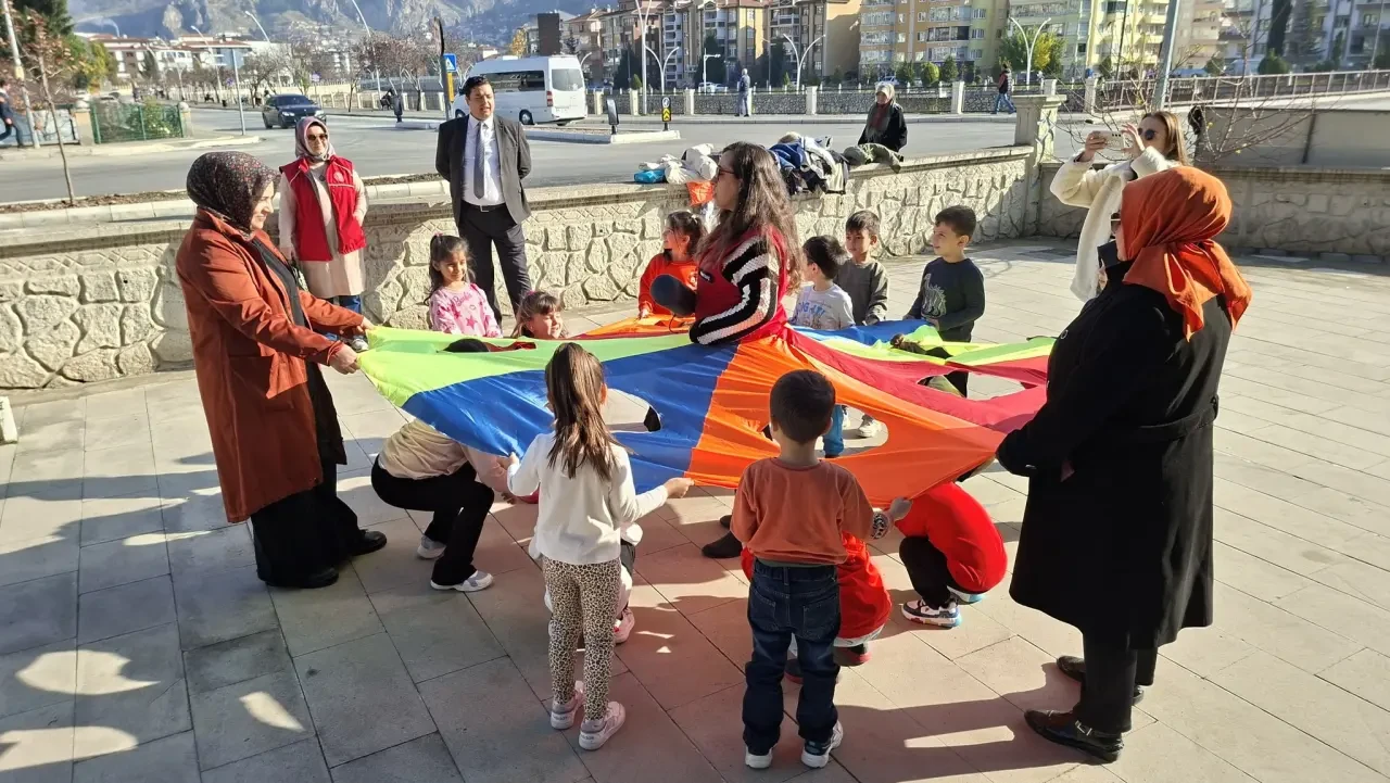 Minik Misafirler Gençlik Merkezinde! 1