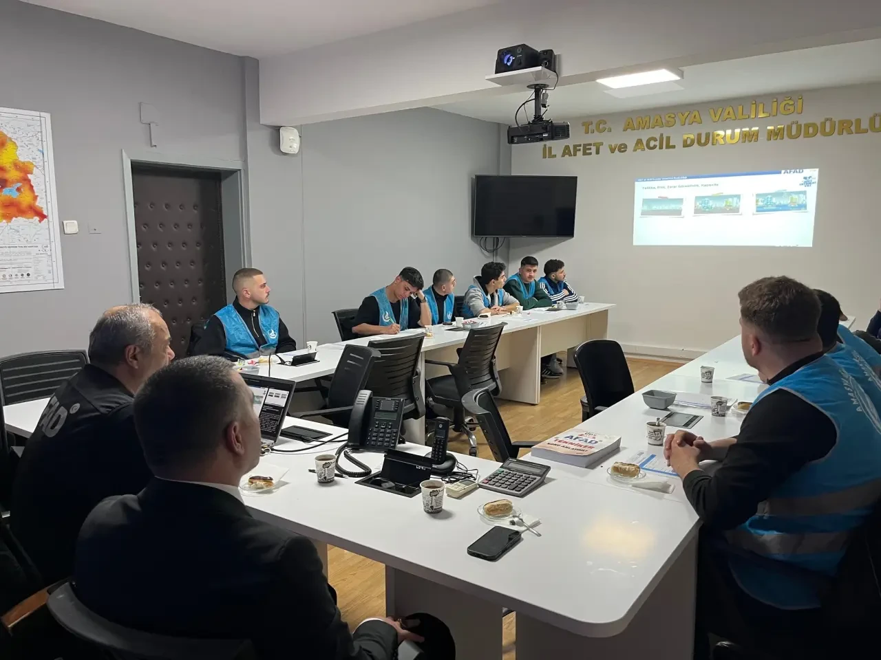 Amasya Ülkü Ocakları Ekibi Sahada 2