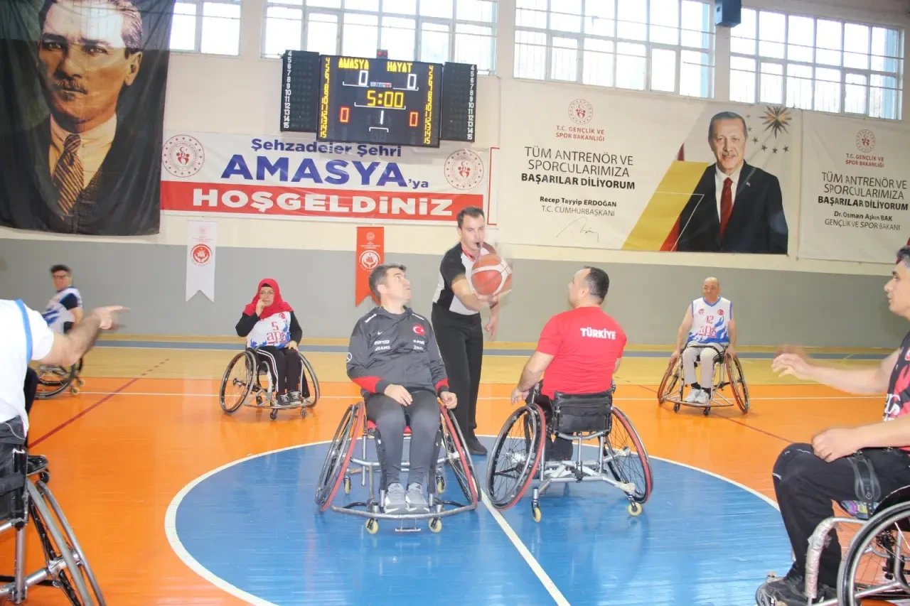 Engelliler Günü’nde Dostluk Müsabakası Yapıldı 1