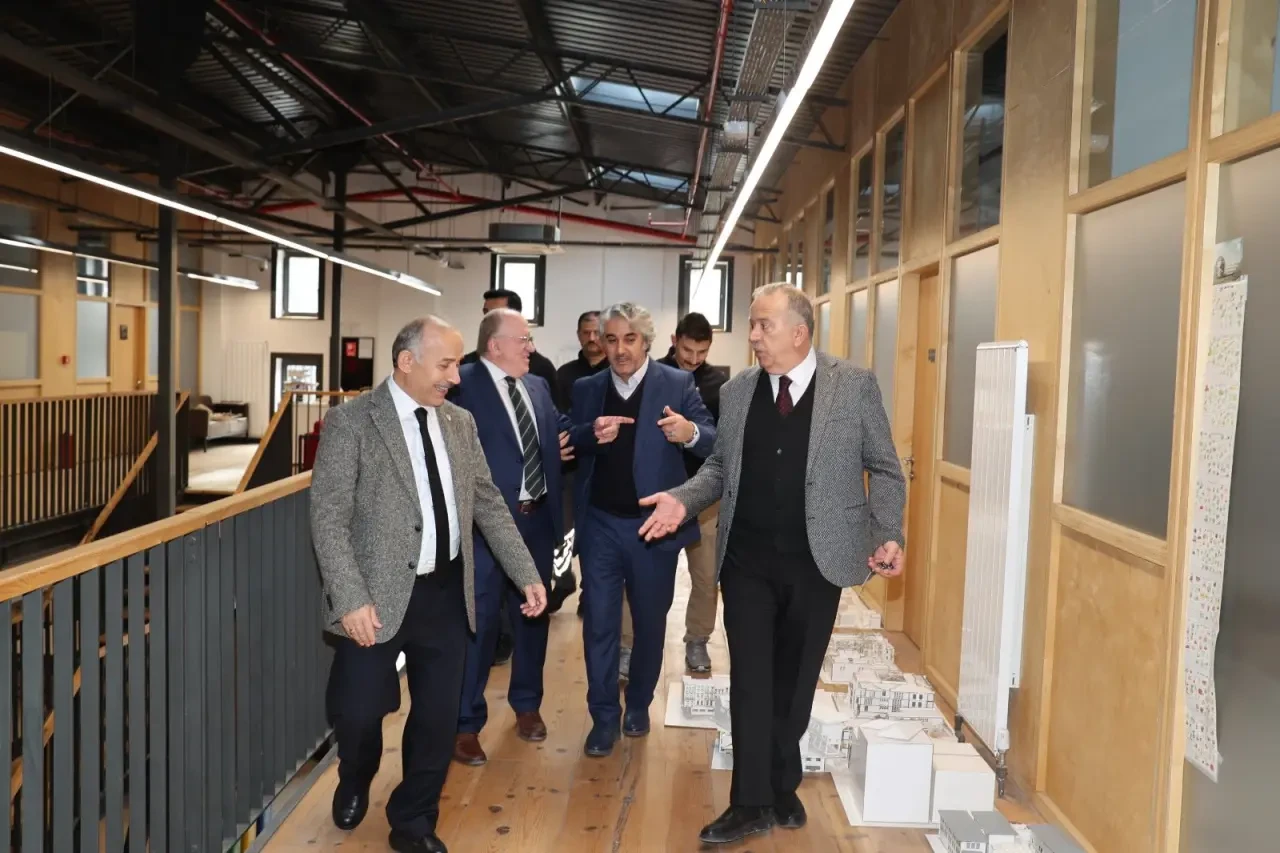 Rektör Turabi QEMI Forum 2025’te 6