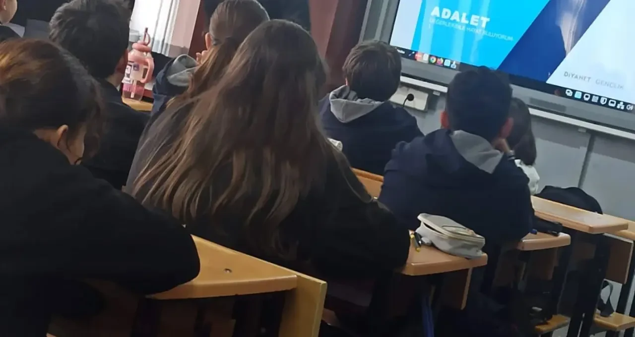 Müftülükten Öğrencilere “Adalet” Konulu Konferans 2