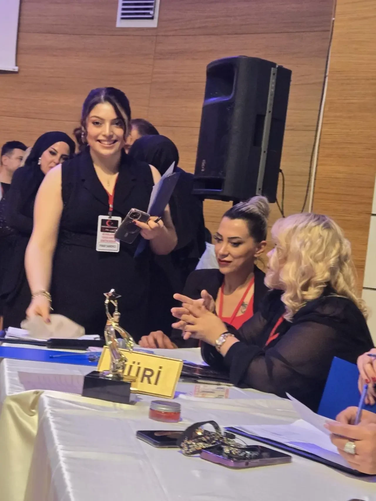 Türkiye’nin Sihirli Elleri’nde Büyük Başarı: Yılın Parlayan İsmi Burcu Kaya 3