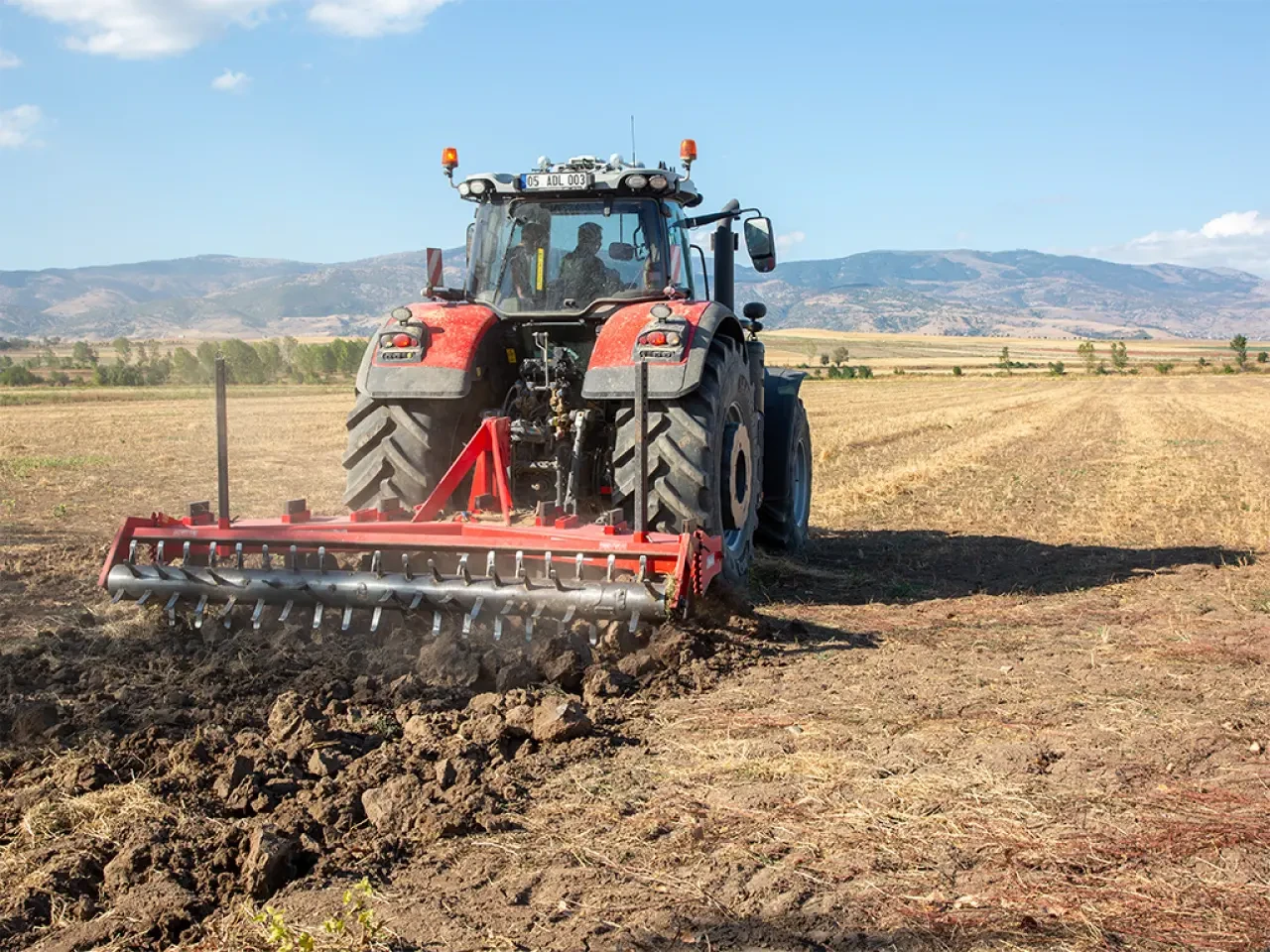 Amasya DSYB’den Üreticilere Toprak Hazırlama Desteği 2