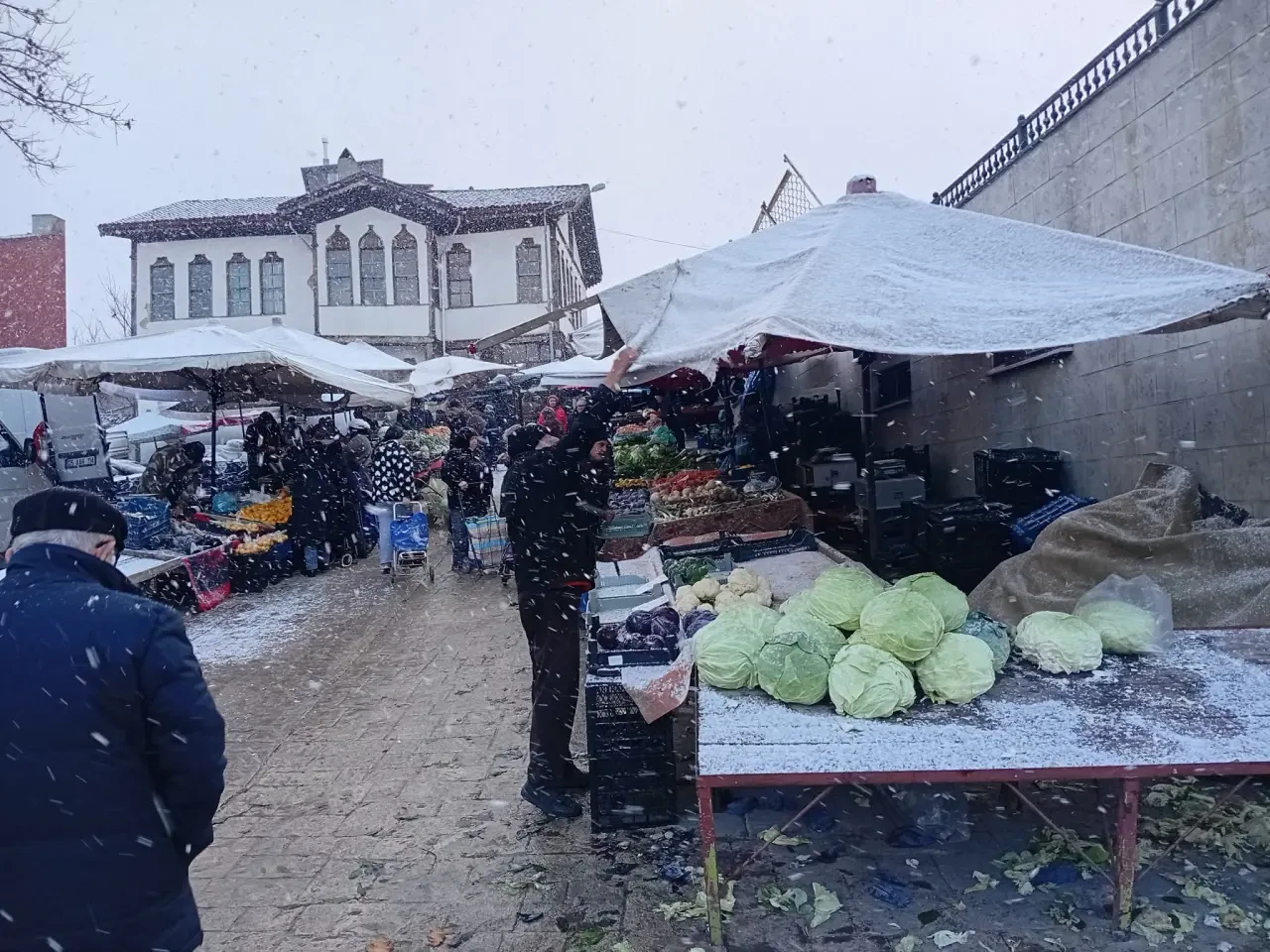 Hamsi İstikrarını Bozmadı! Merzifon Pazarı Soğuğa Rağmen Hareketli 4