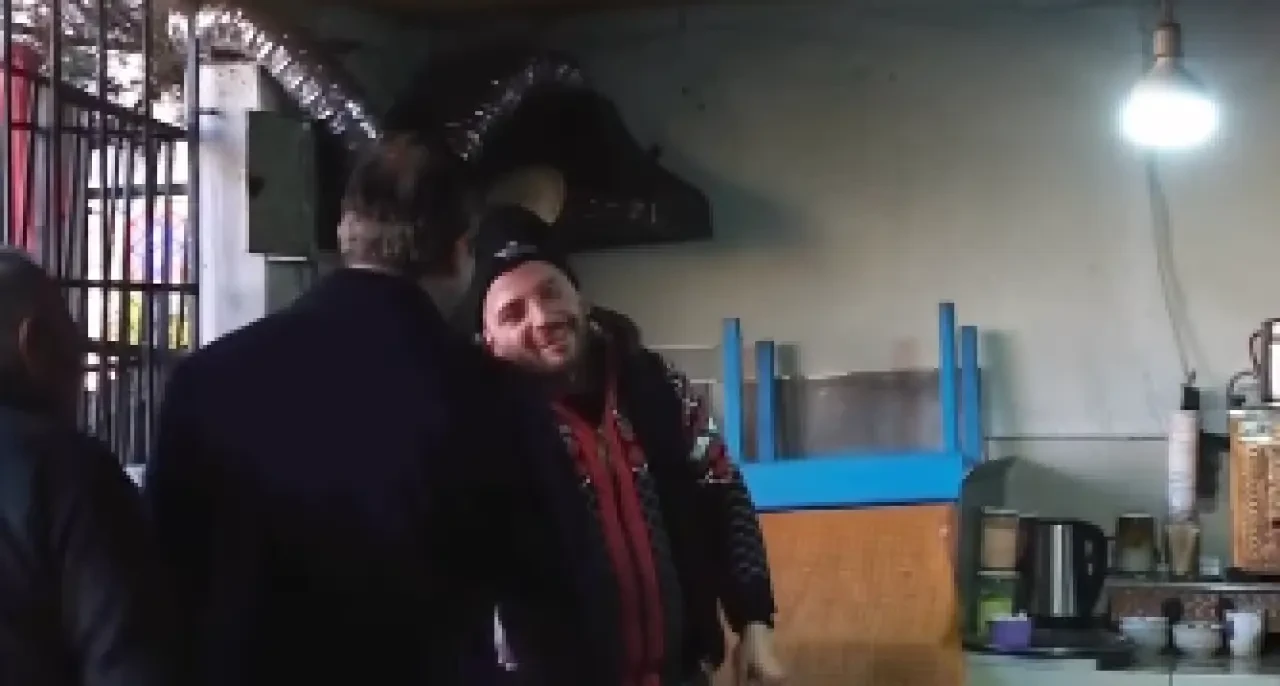 Semt Pazarında AK Parti Heyeti 1