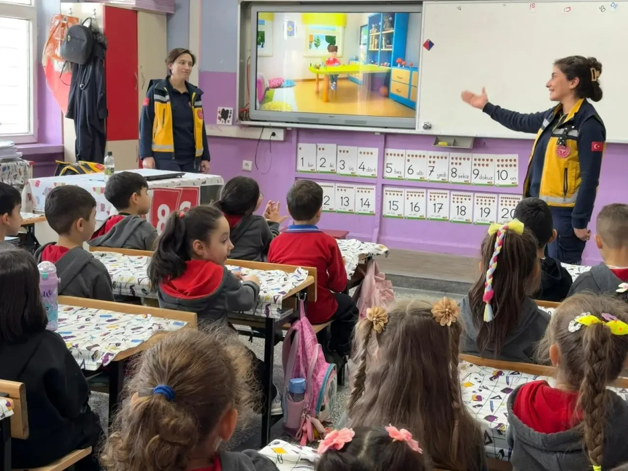 Suluova’da Minik Öğrencilere “Yaşama Yol Ver” Eğitimi 1